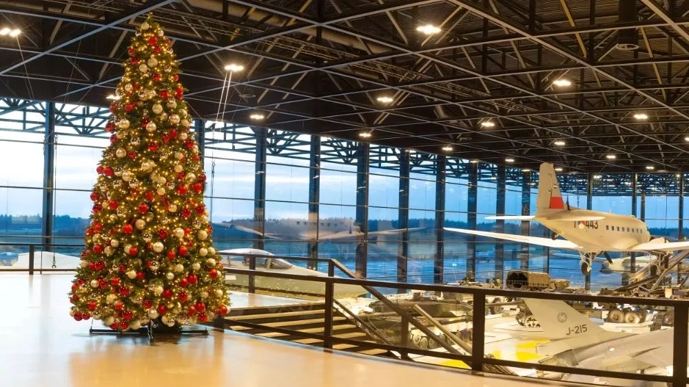 ambius-image-services-christmas-tree-be.webp